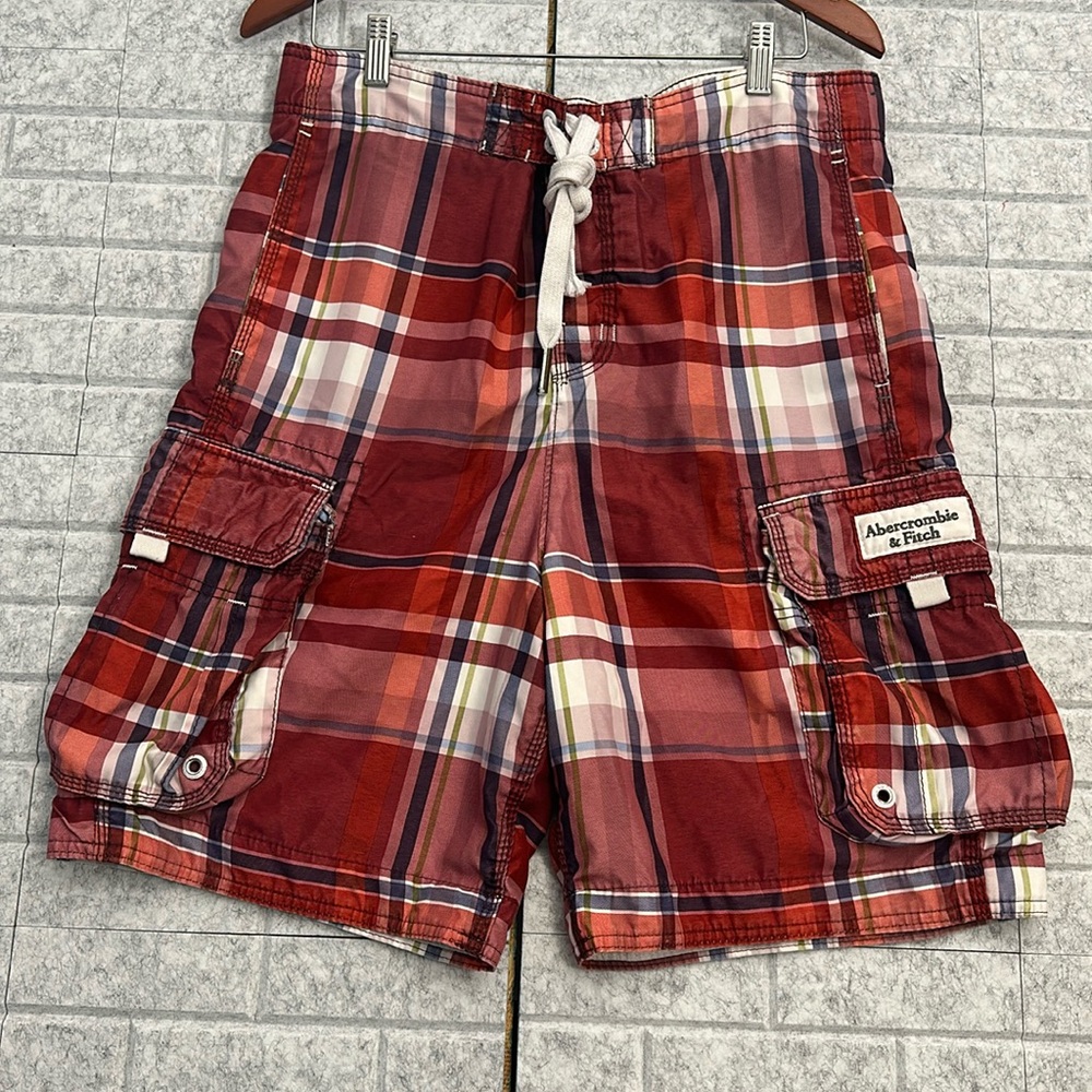 Abercrombie & Fitch Red and White Cargo Shorts Size S
